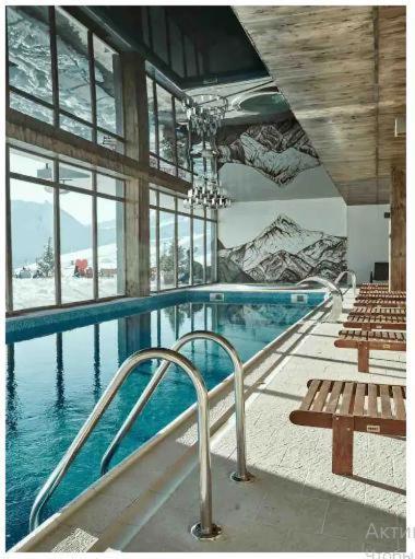Ferienwohnung Crystal Deluxe, Four Seasons F2, New Gudauri Exterior foto