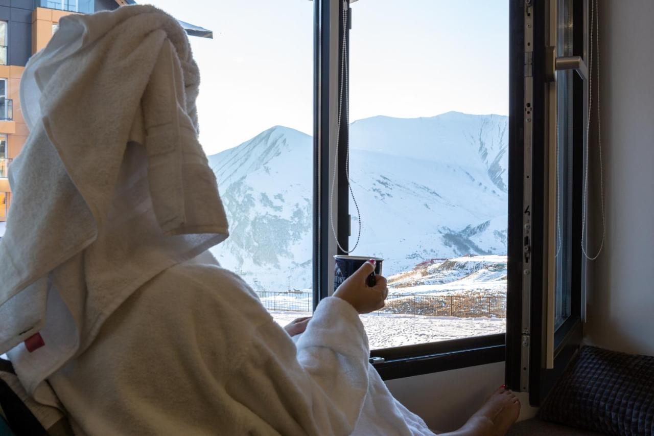 Ferienwohnung Crystal Deluxe, Four Seasons F2, New Gudauri Exterior foto